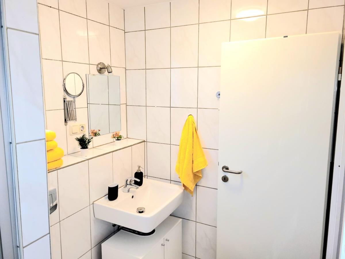 Ruhige, Zentrale Wohnung Am Schlosspark Wiesbaden Kültér fotó